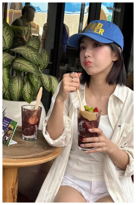 권은비-9(출처: 인스타그램)