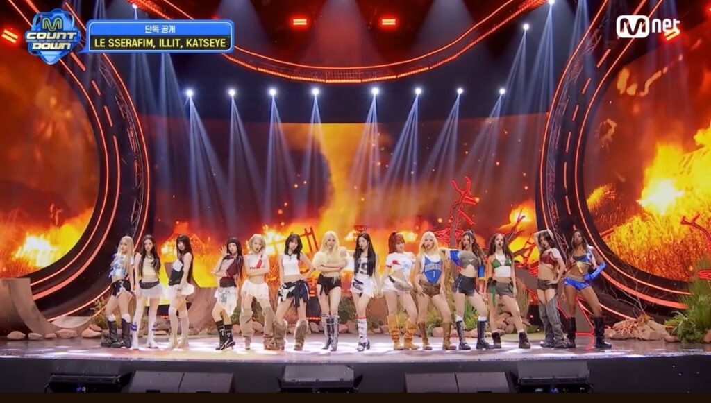 르세라핌 신곡 ICONIC BY MISTAKE 엠카운트다운 14인 합동 무대 단독 공개