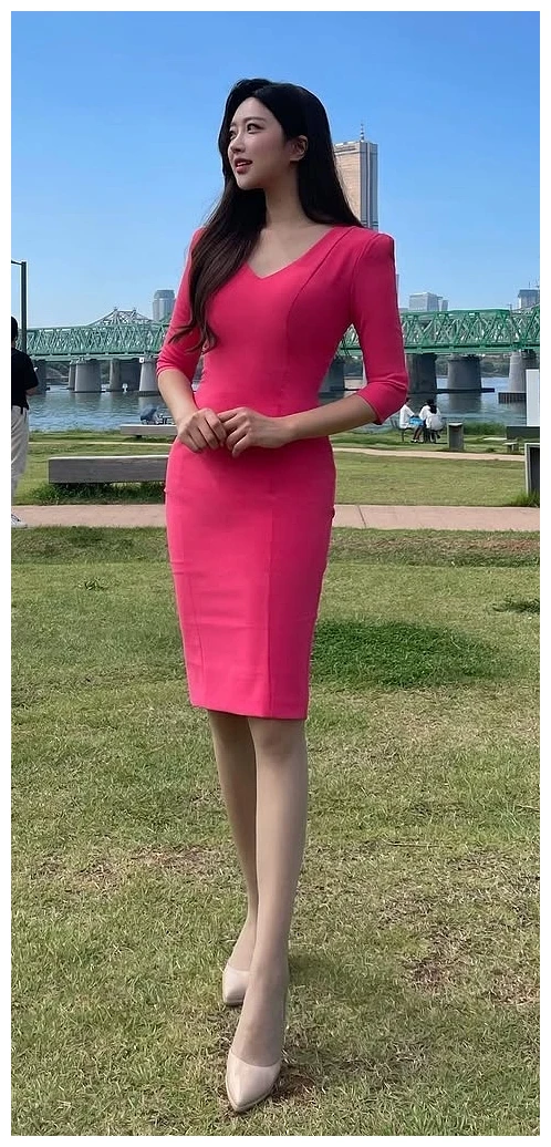 양윤진 기상캐스터 미스코리아 출신 핑크 원피스 화보 스타일링